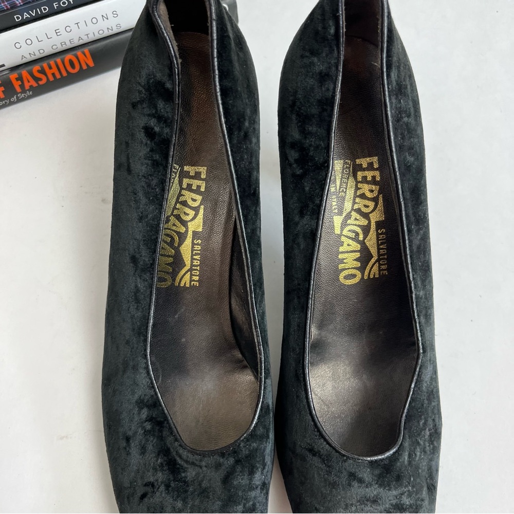 Vintage Salvatore Ferragamo Heels Velvet Evening Pumps - Picture 6 of 14